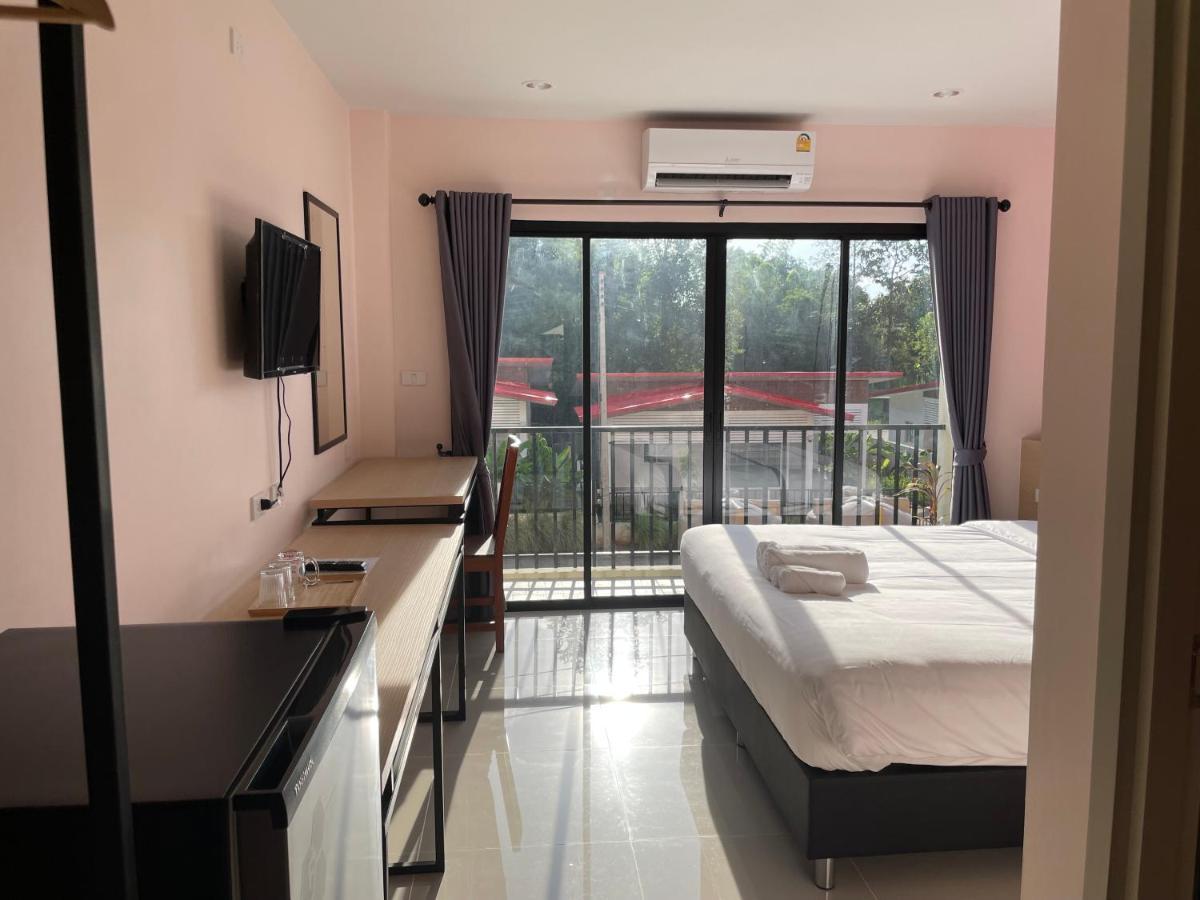 โรงแรมนิยม เอสทีเอ็น 2 - Niyom Stn 2 Hotel Ban Phue ภายนอก รูปภาพ